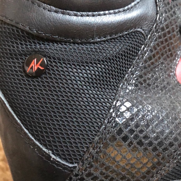 Size 8 Reebok’s - Picture 7 of 7